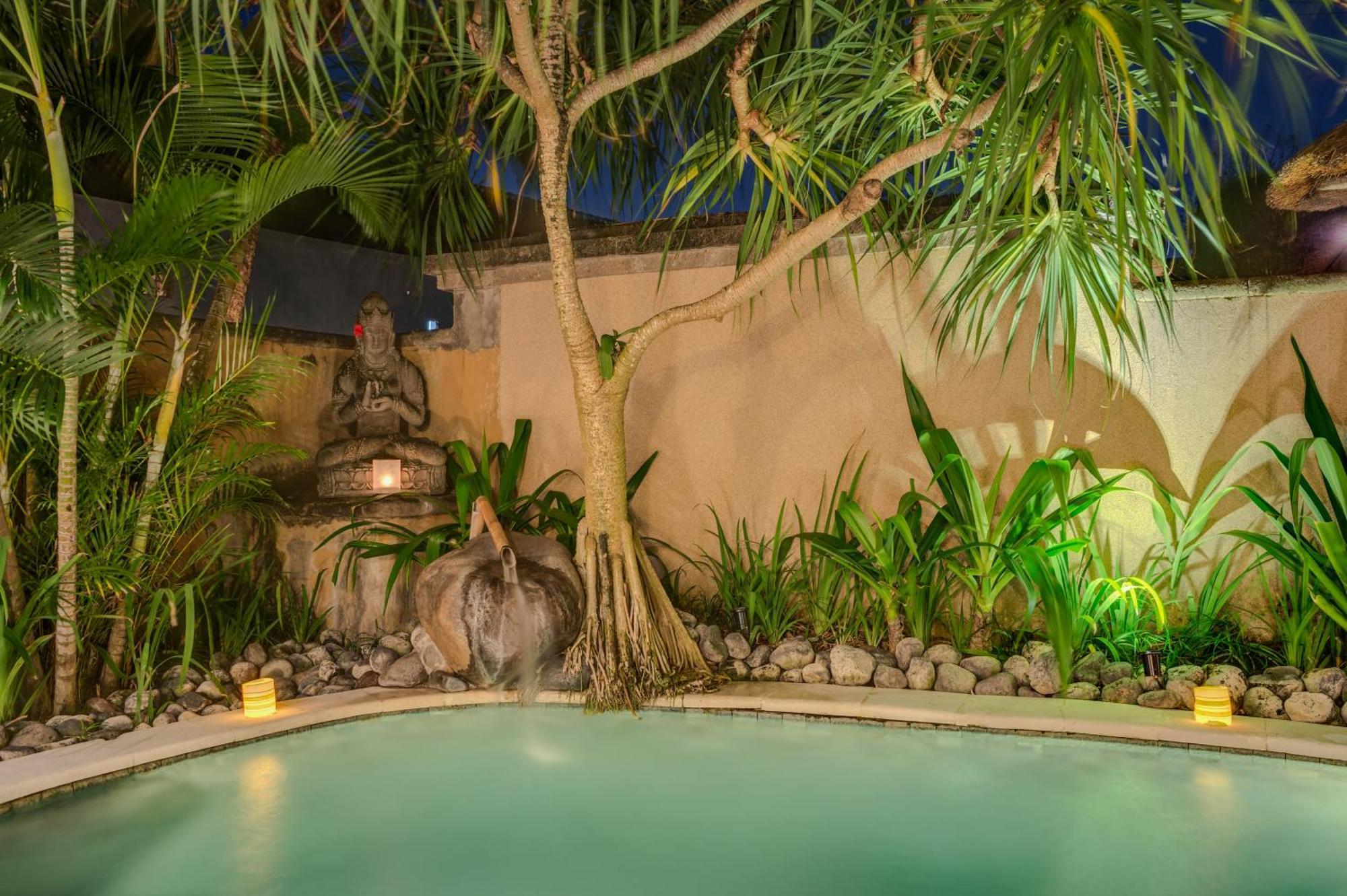 Villa Tirta Naga Bali Seminyak  Exterior photo