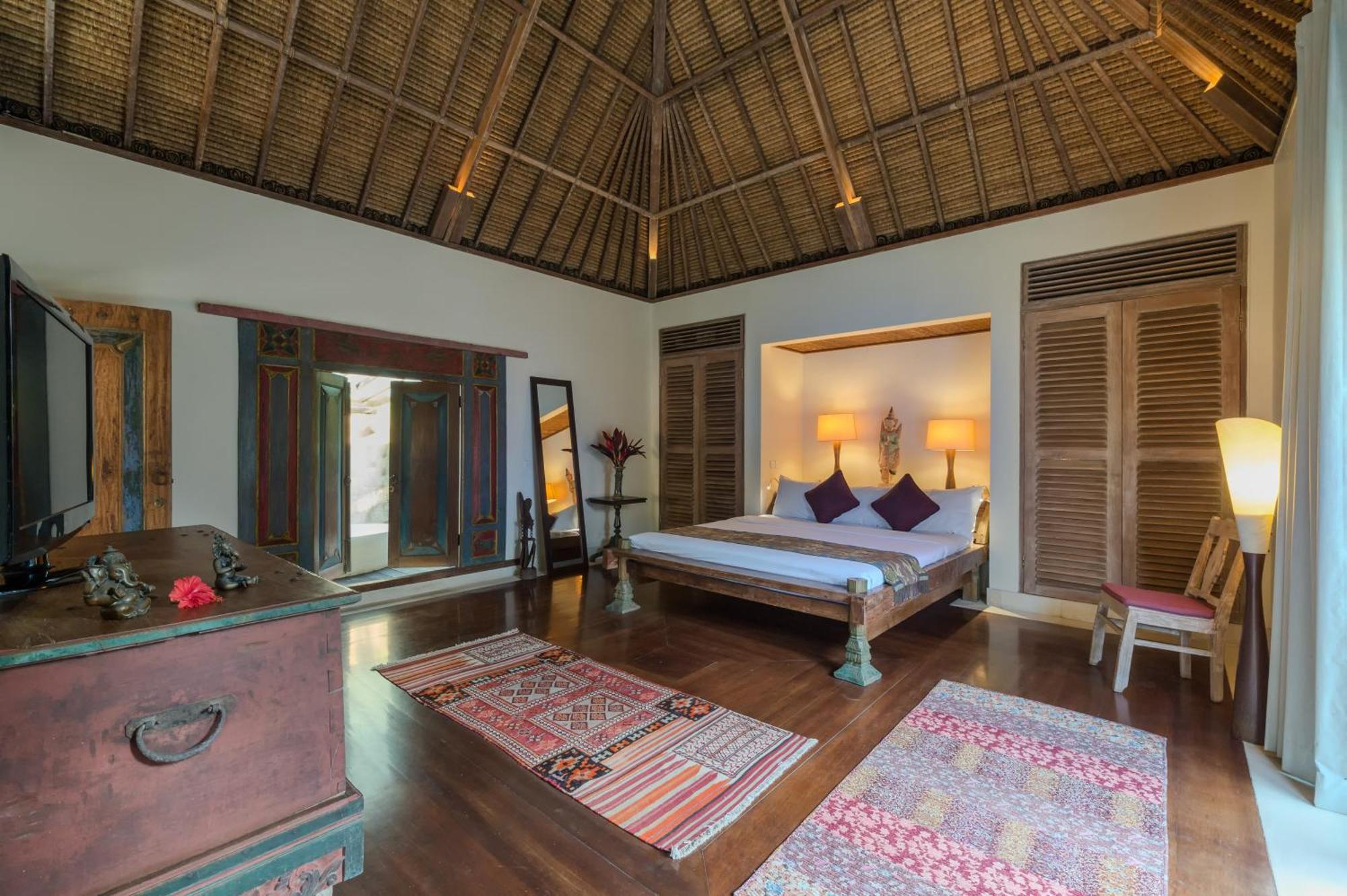 Villa Tirta Naga Bali Seminyak  Exterior photo