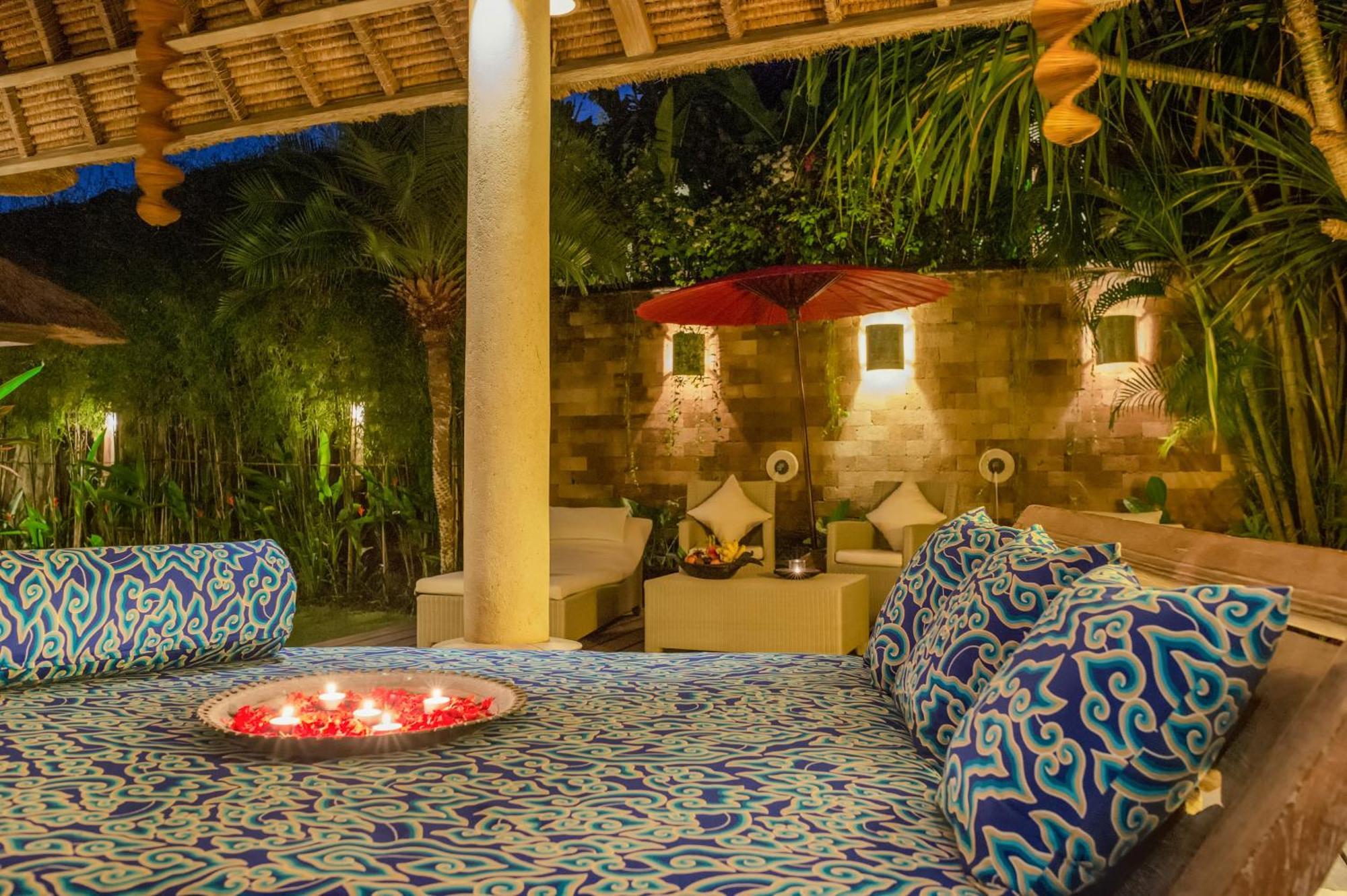 Villa Tirta Naga Bali Seminyak  Exterior photo